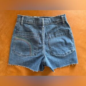 🌈Madewell Denim Women's Shorts with Rainbow Stitching - perfect for pride! 🏳️‍🌈